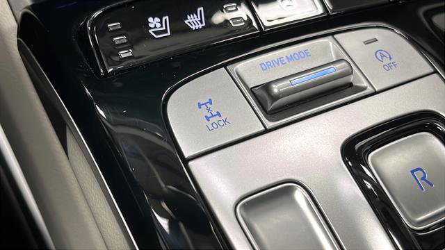 Used 2024 Hyundai Tucson Limited image 19