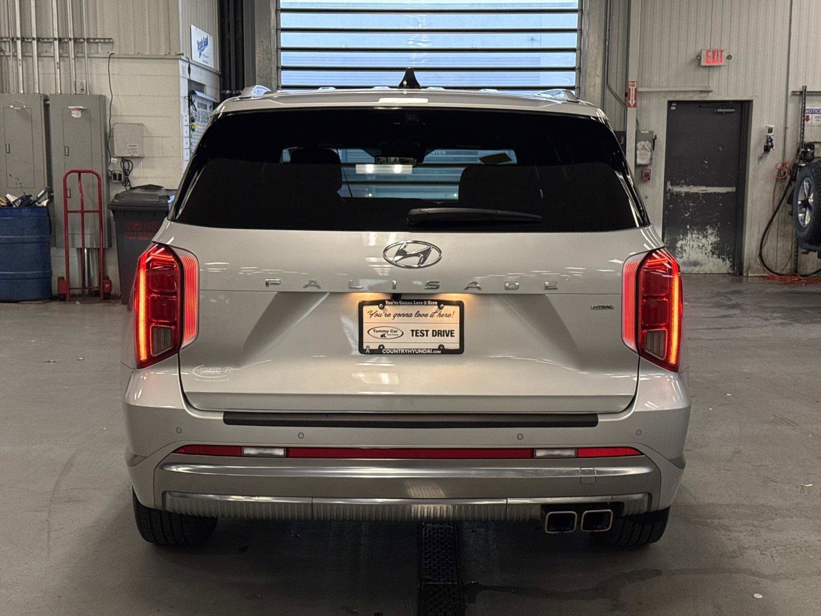 Used 2024 Hyundai Palisade Calligraphy image 6