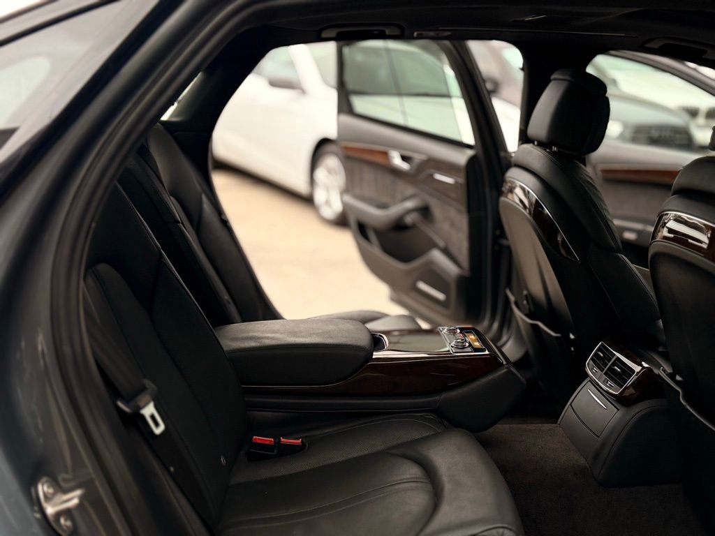 Used 2016 Audi A8 L 3.0T w/ Executive Package image 15