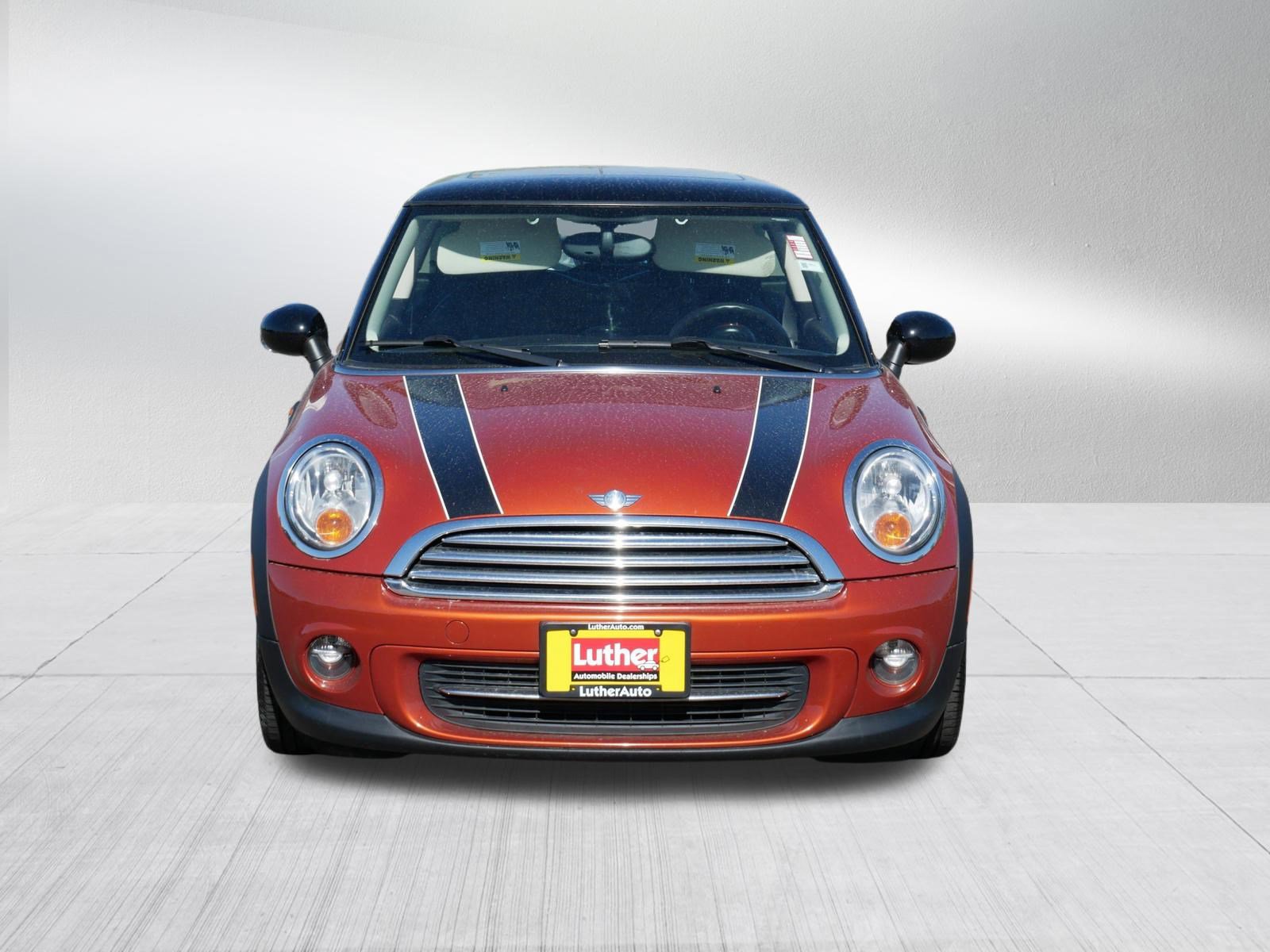 Used 2011 MINI Cooper Hardtop FWD image 2