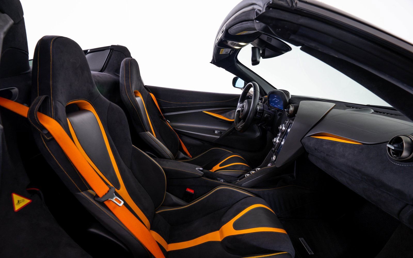 Used 2020 McLaren 720S Performance RWD image 19