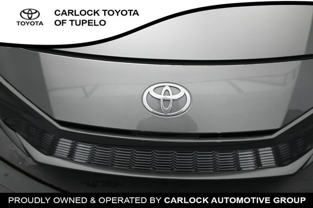 Used 2025 Toyota Camry XSE FWD image 38
