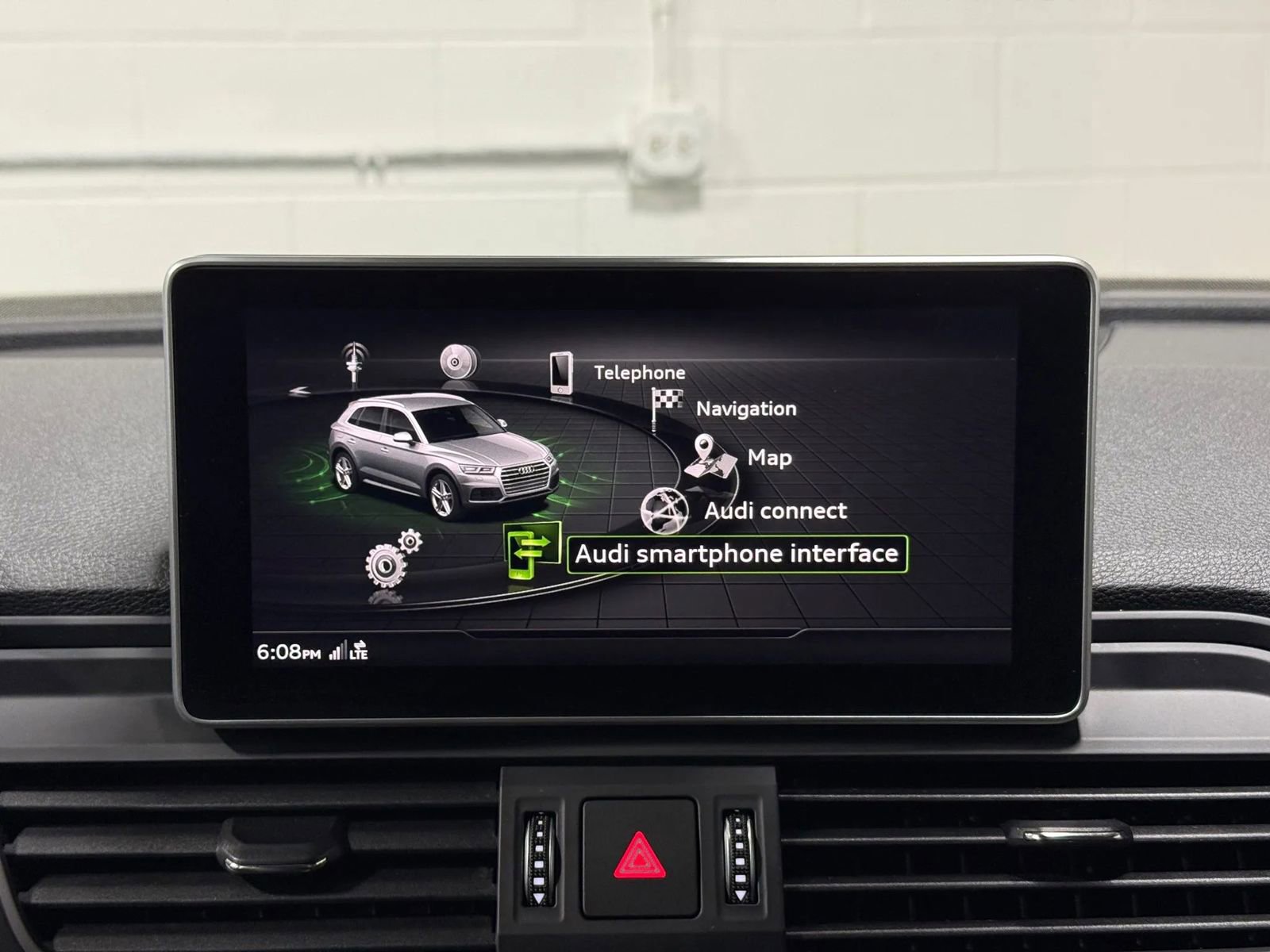 Used 2018 Audi Q5 2.0T Premium Plus w/ Premium Plus Package AWD/4WD image 35