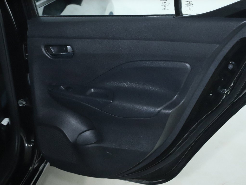 Certified 2025 Nissan Versa SV image 29