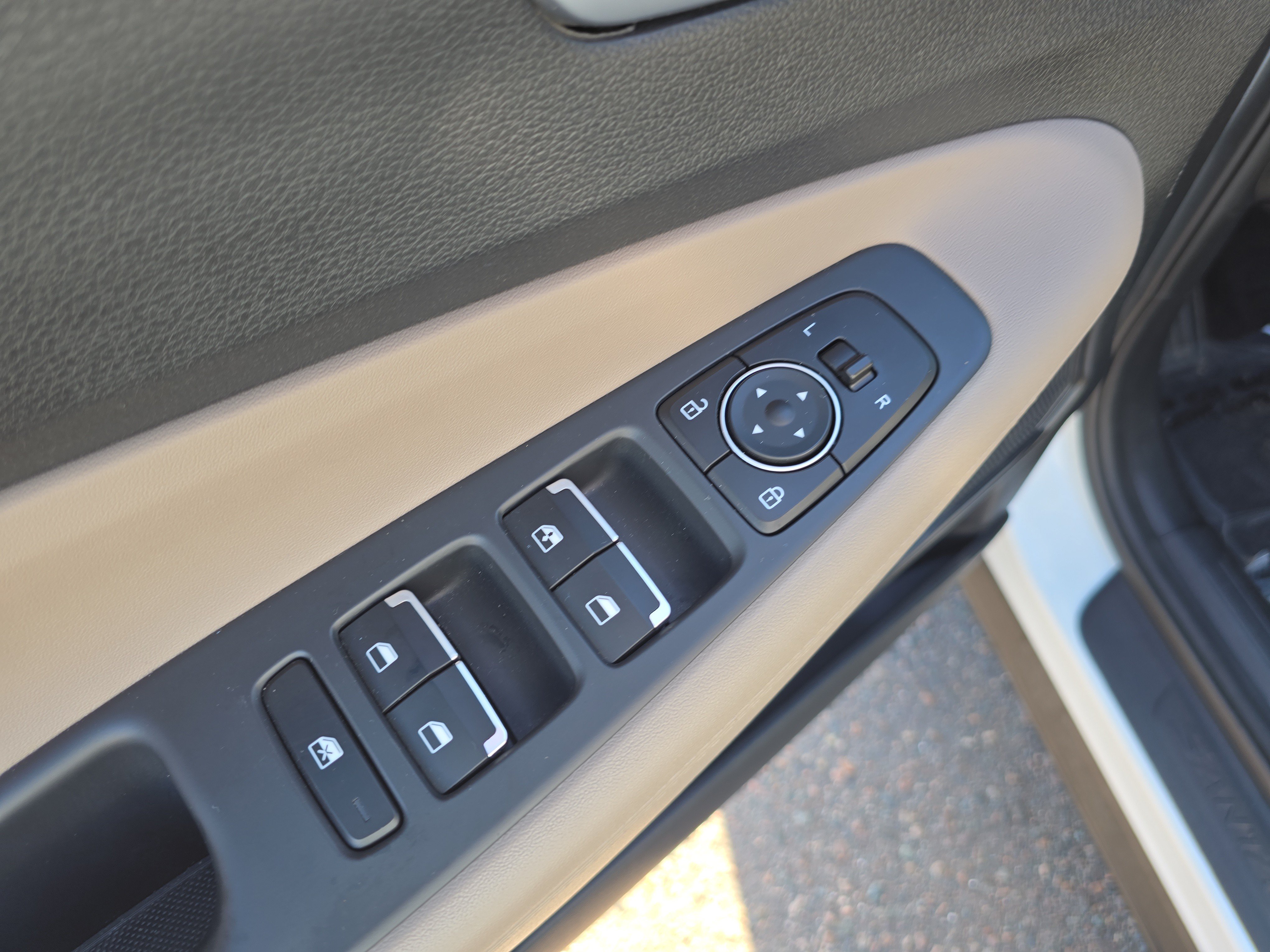 Used 2021 Hyundai Santa Fe SE FWD image 19