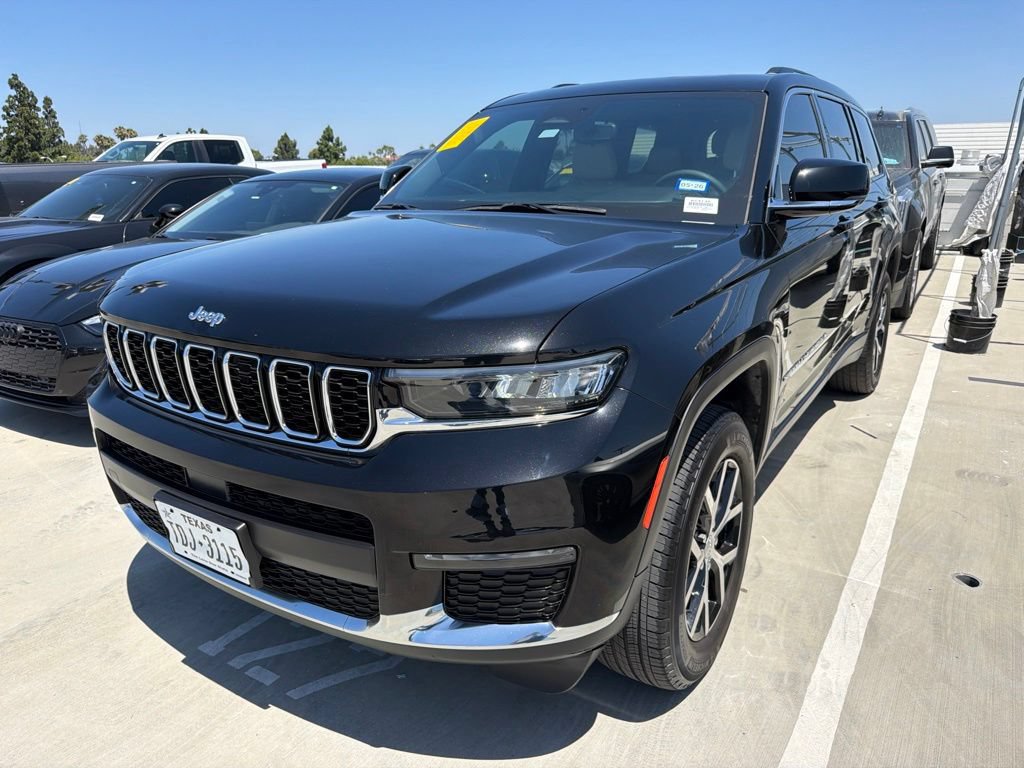 Used 2023 Jeep Grand Cherokee L Limited RWD image 2