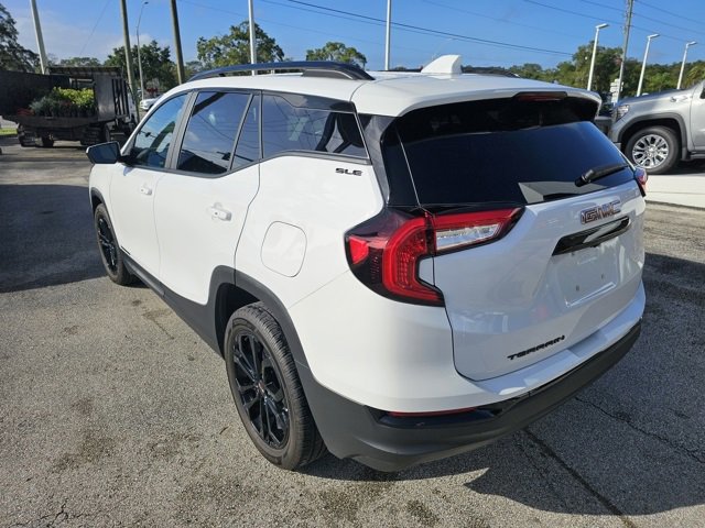 Certified 2022 GMC Terrain SLE w/ Driver Convenience Package image 3