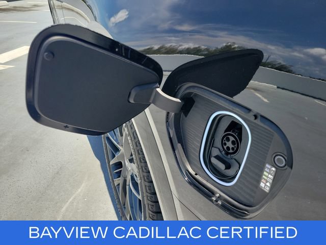 Certified 2026 Cadillac Escalade IQL Sport 1 w/ LPO, ONYX Package AWD/4WD image 12