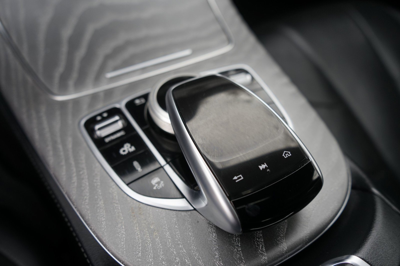 Used 2019 Mercedes-Benz CLS 53 AMG 4MATIC w/ Driver Assistance Package image 23