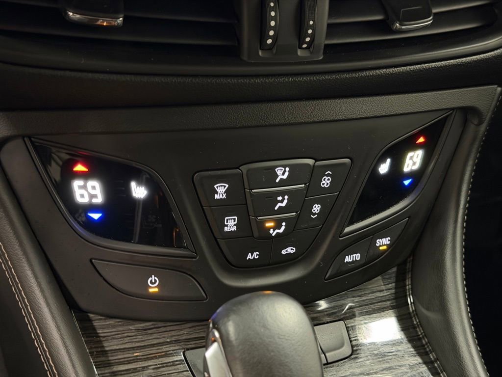 Certified 2017 Buick Envision Essence image 34