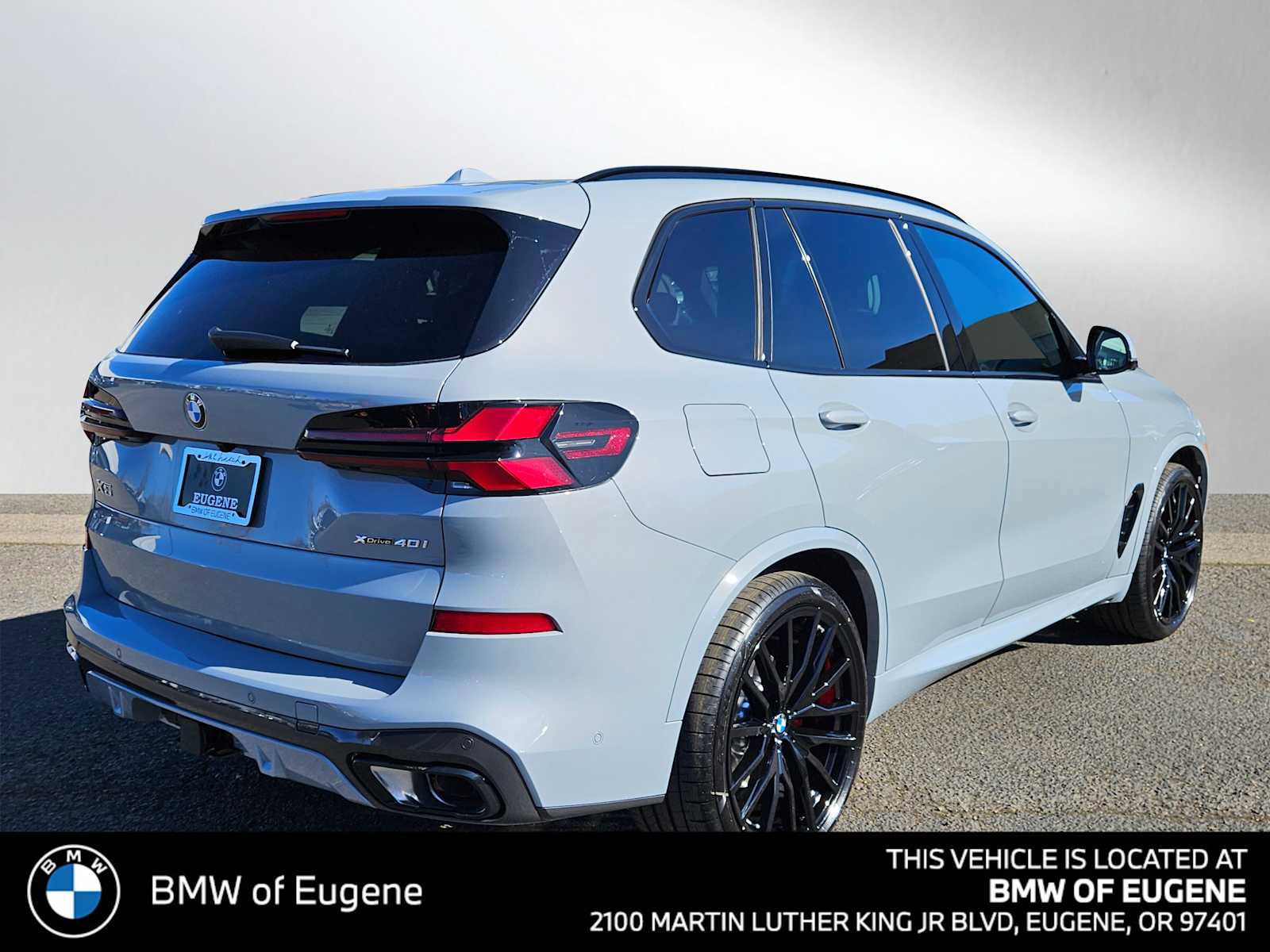 New 2026 BMW X5 xDrive40i w/ M Sport Package image 3