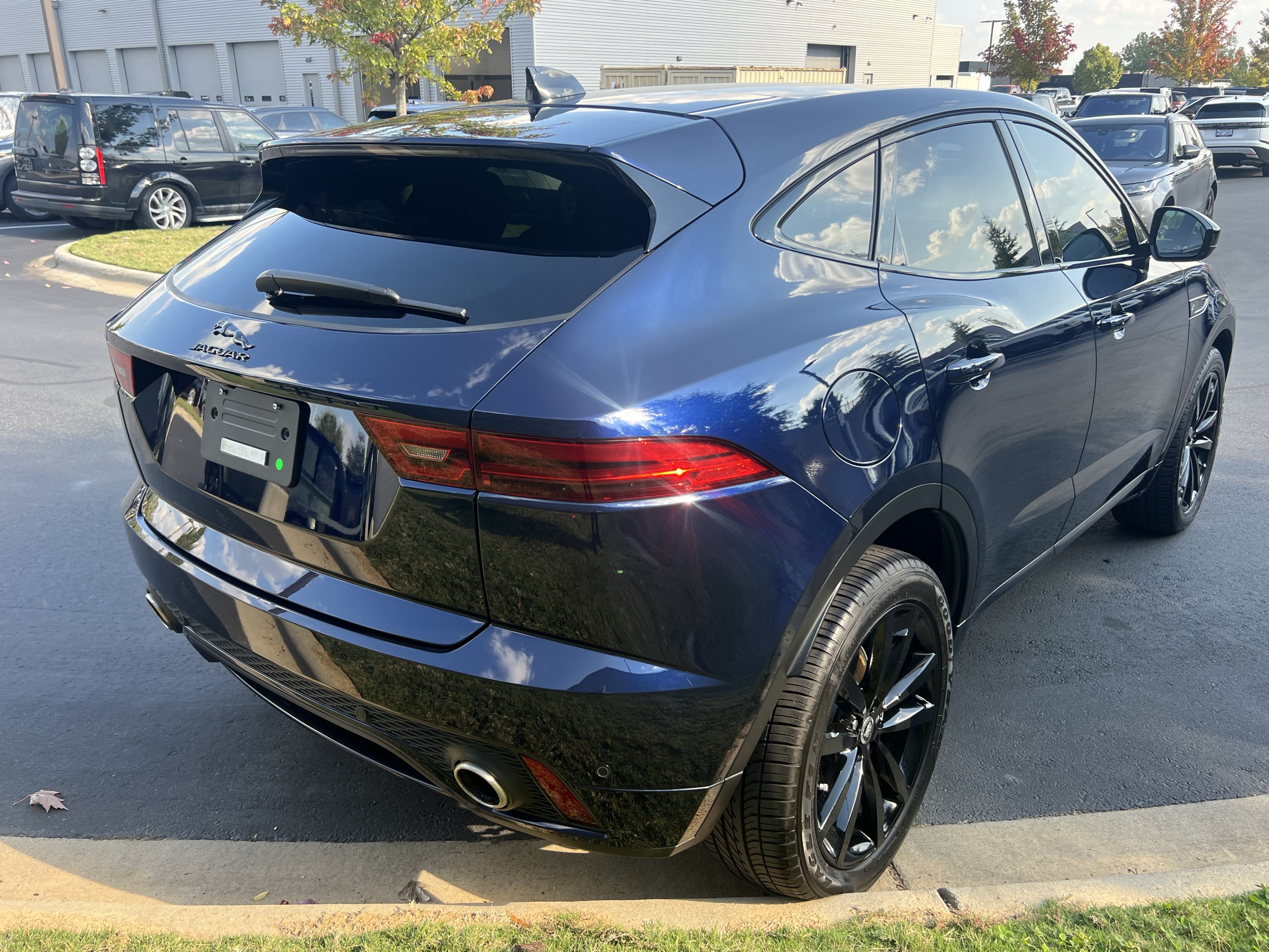 Certified 2024 Jaguar E-PACE R-Dynamic SE AWD/4WD image 7