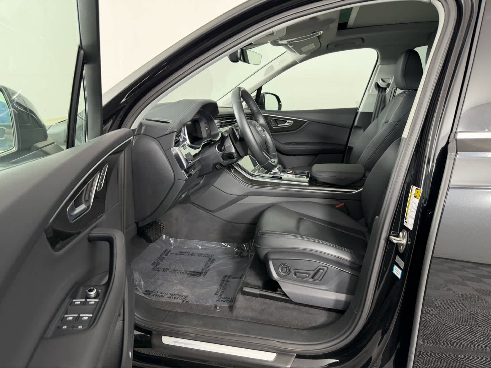 Used 2023 Audi Q7 3.0T Premium Plus w/ Premium Plus Package image 9