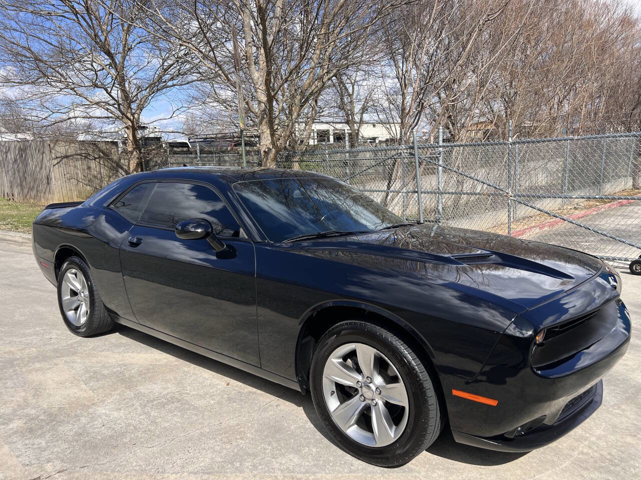Used 2021 Dodge Challenger SXT w/ Driver Convenience Group image 7