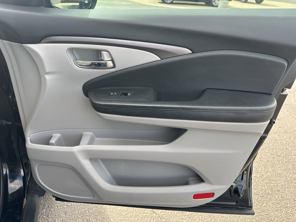 Used 2016 Honda Pilot EX image 35