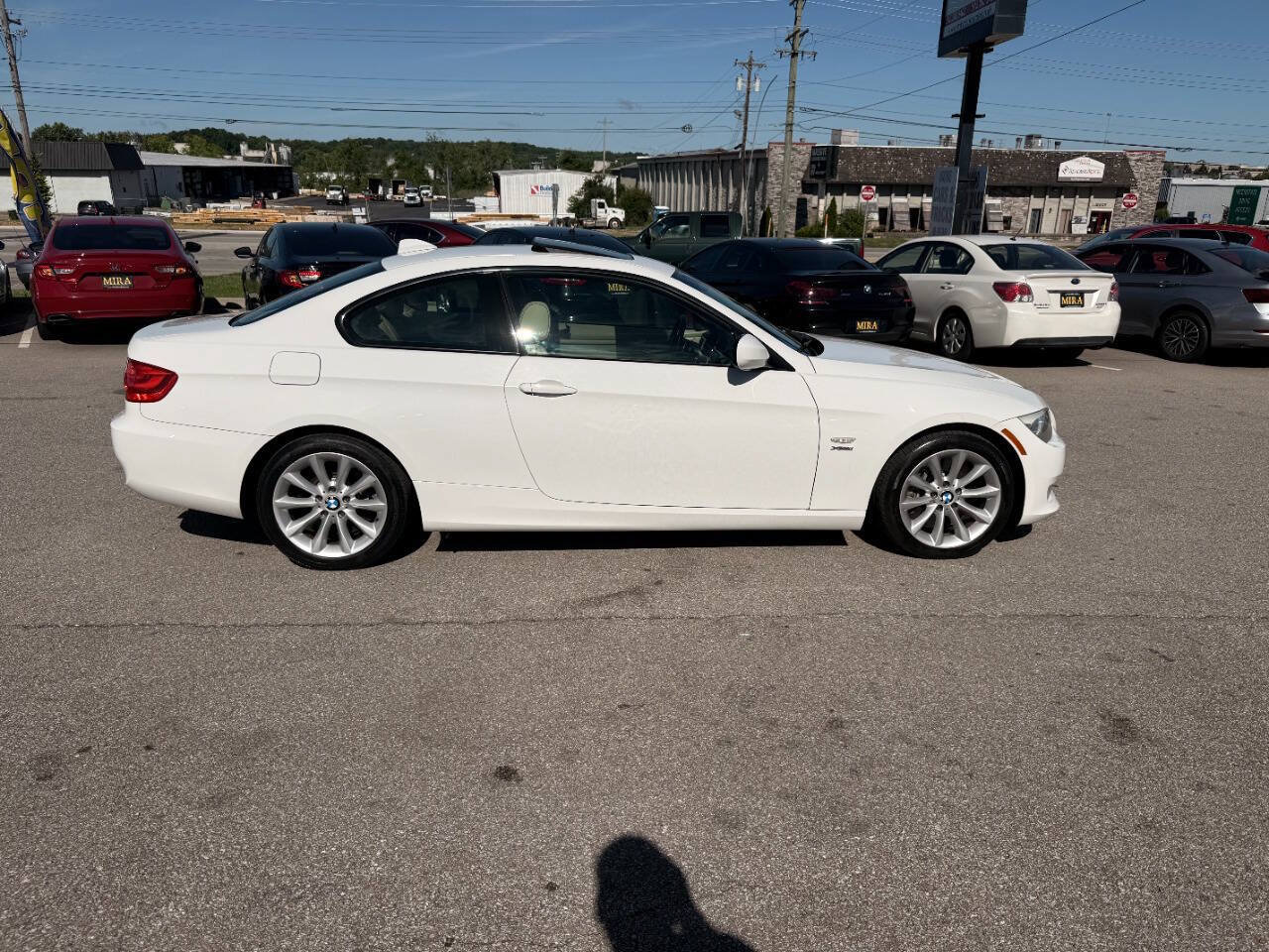Used 2011 BMW 335i xDrive Coupe w/ Premium Pkg AWD/4WD image 5