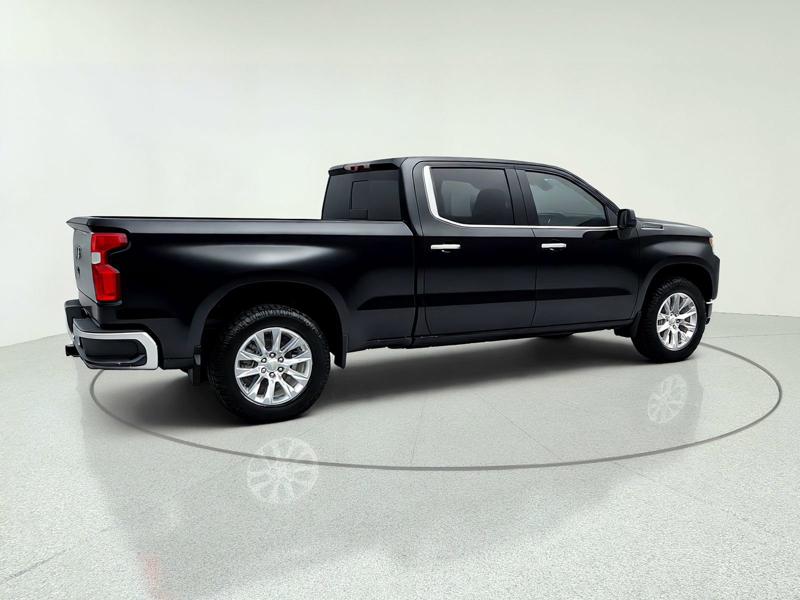 Used 2020 Chevrolet Silverado 1500 LTZ w/ LTZ Premium Package AWD/4WD image 8