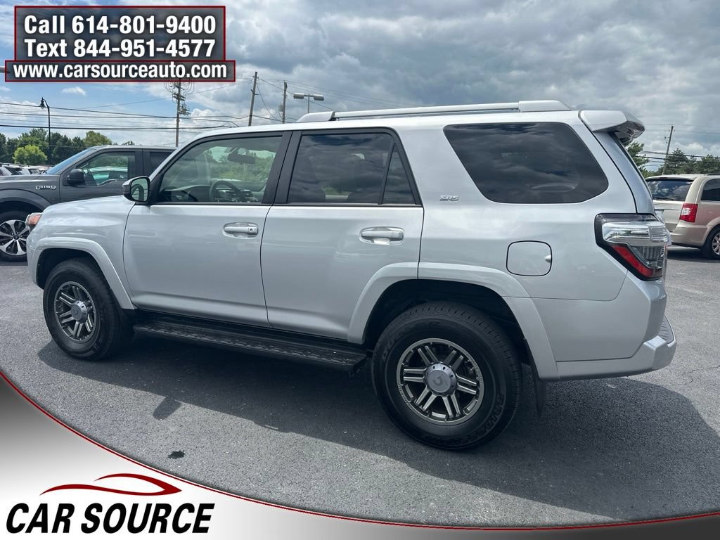Used 2018 Toyota 4Runner SR5 AWD/4WD image 5