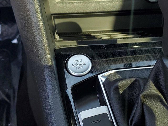 New 2025 Volkswagen Taos SE image 26