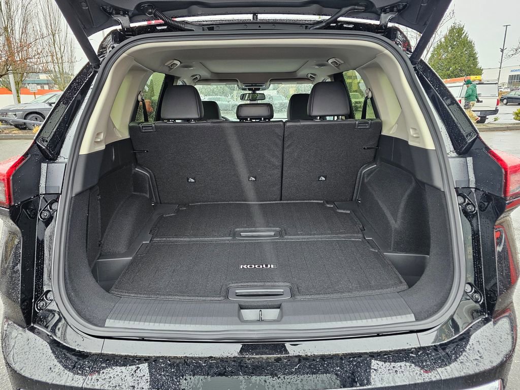 New 2026 Nissan Rogue Platinum image 11