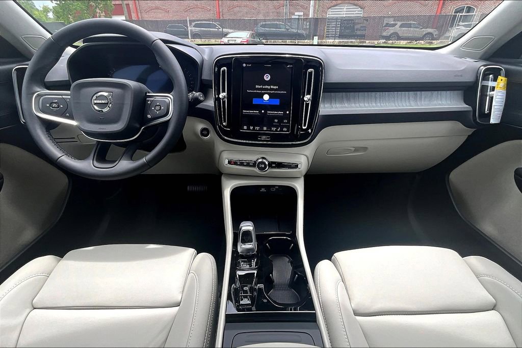 New 2026 Volvo XC40 B5 Plus w/ Protection Package Premier image 9