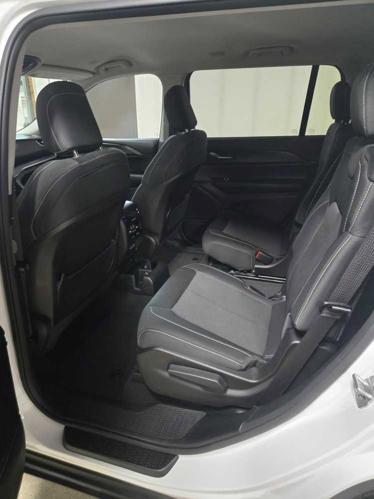 Certified 2023 Jeep Grand Cherokee L Laredo w/ Luxury Tech Group I image 12