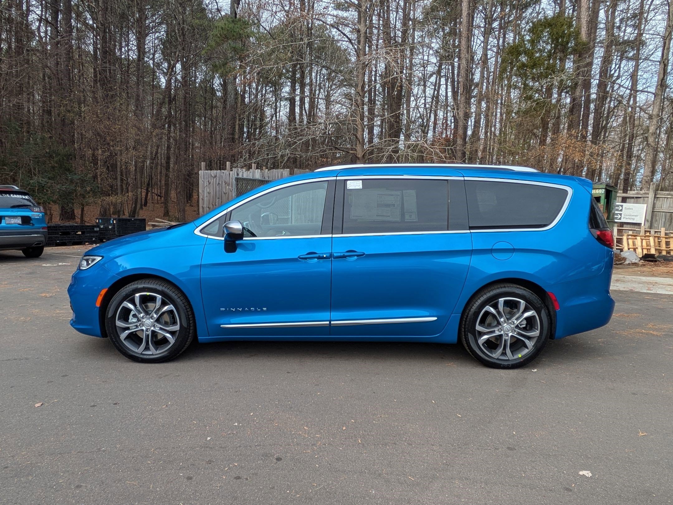 New 2026 Chrysler Pacifica Pinnacle image 8
