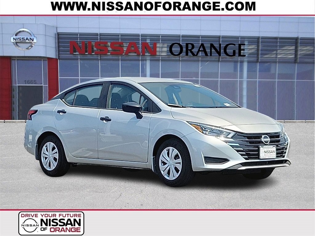 New 2025 Nissan Versa S w/ Trunk Package
