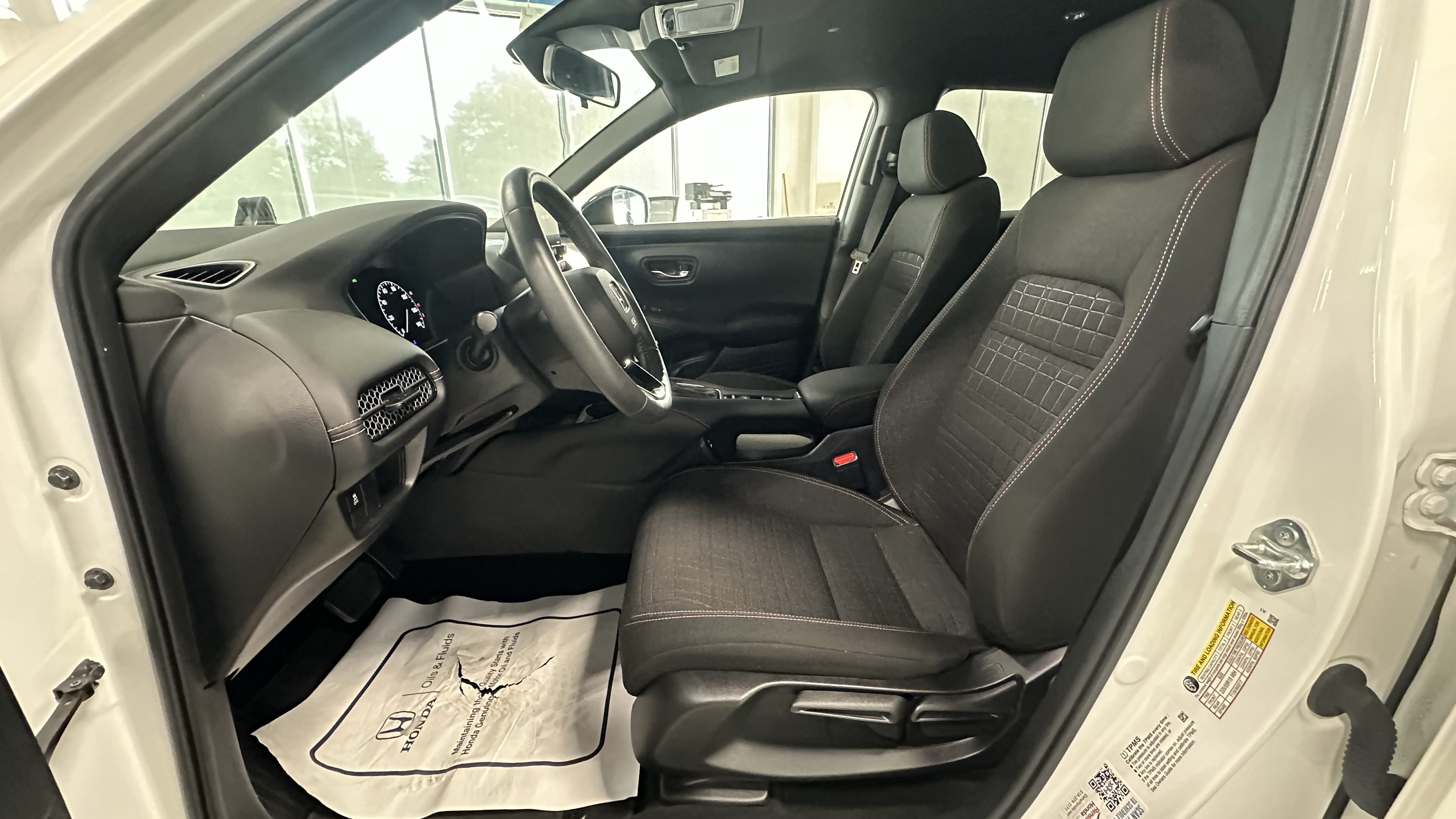 Used 2024 Honda HR-V Sport image 8