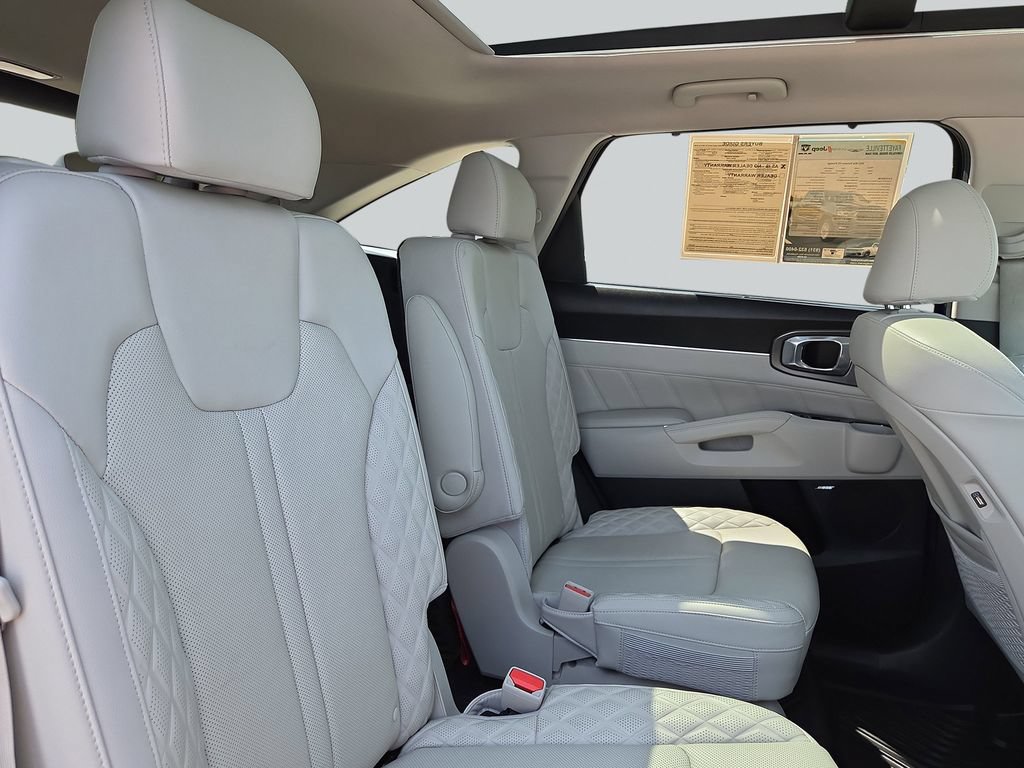 Used 2023 Kia Sorento SX AWD/4WD image 36