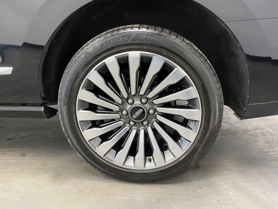 Used 2018 Lincoln Navigator Reserve AWD/4WD image 23