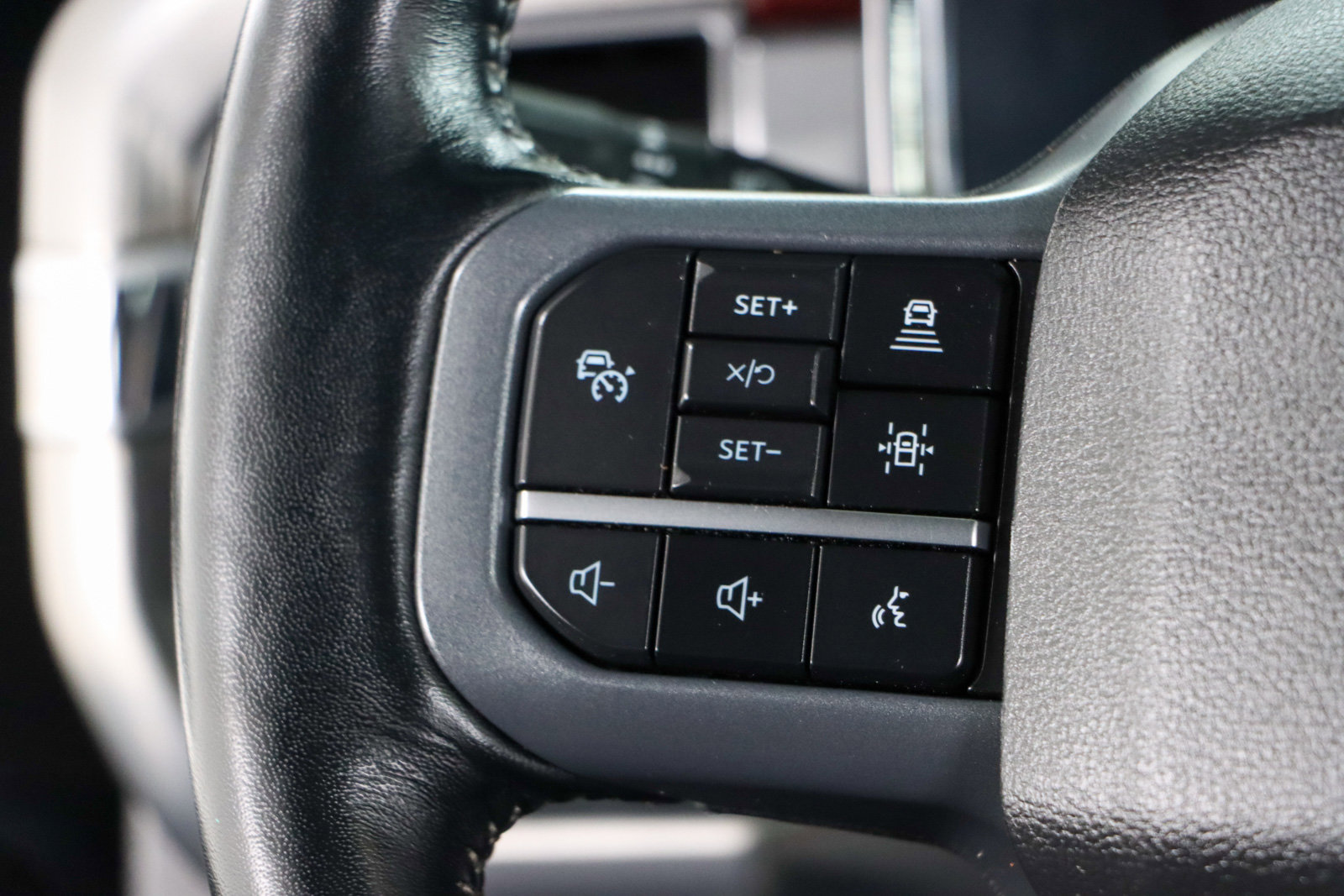 Used 2023 Ford F150 Lariat w/ Equipment Group 502A High image 14