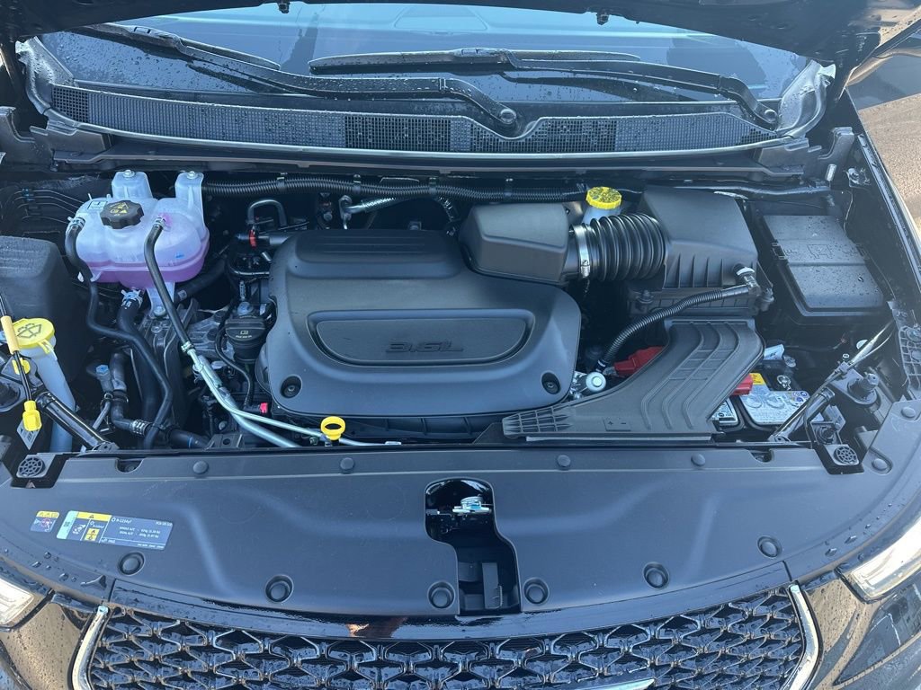 New 2026 Chrysler Pacifica Select image 22