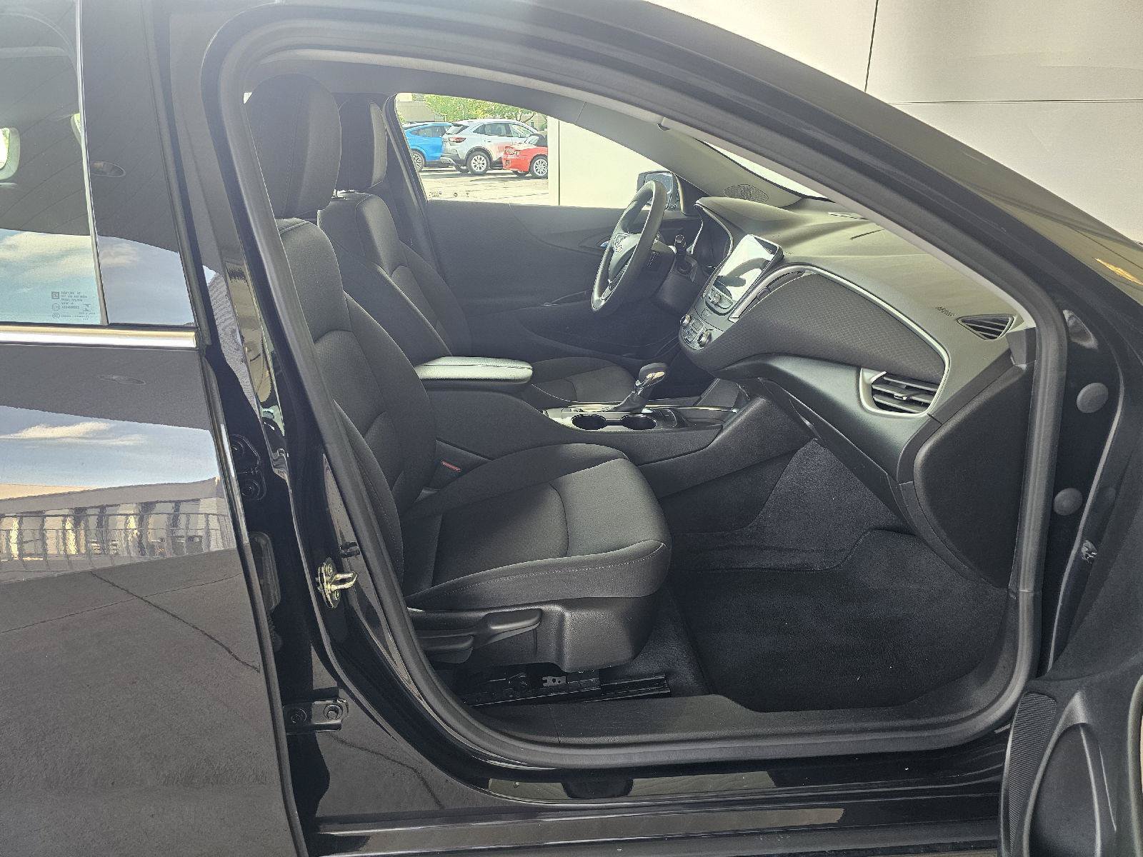 Used 2023 Chevrolet Malibu LT FWD image 12
