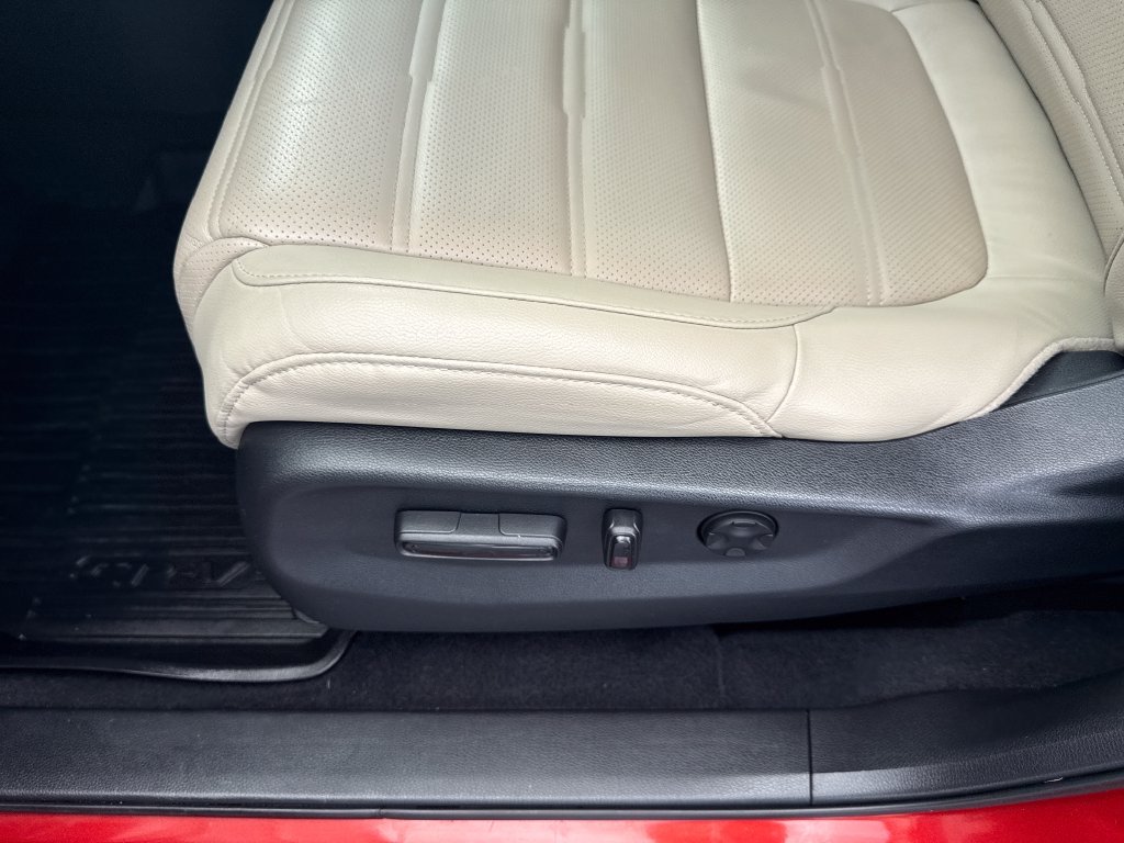 Used 2019 Honda CR-V Touring image 12