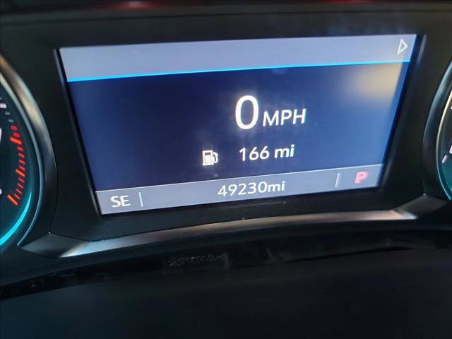 Used 2023 Chevrolet Traverse LT image 18