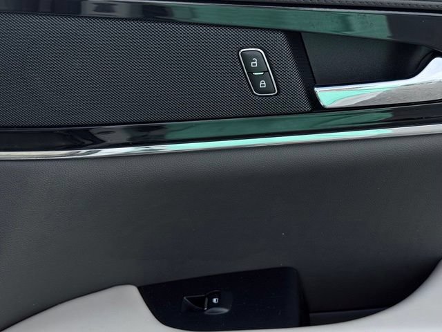 Certified 2023 Lincoln Nautilus AWD w/ Premium Package image 17