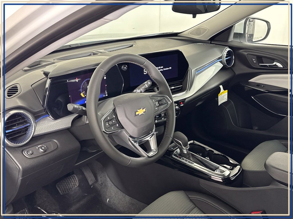 New 2026 Chevrolet Trax LT w/ LT Convenience Package FWD image 12