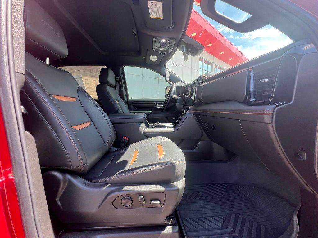 Used 2024 GMC Sierra 2500 AT4 w/ AT4 Preferred Package image 12