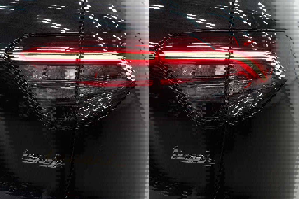 Used 2022 Maserati Levante GT image 40