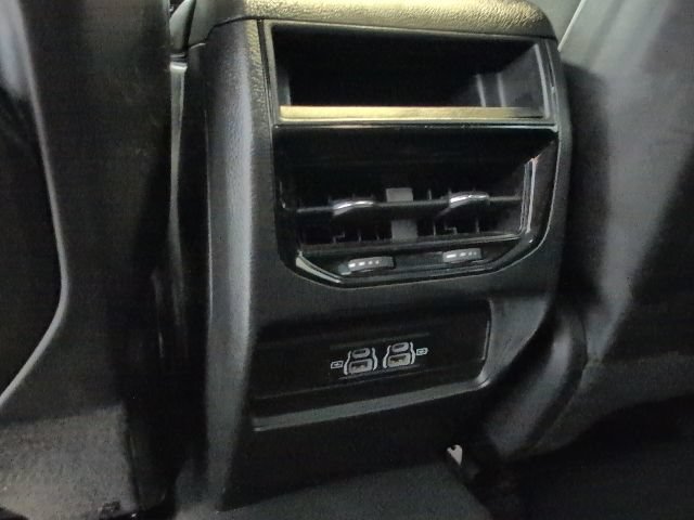 Used 2023 Jeep Grand Cherokee Laredo AWD/4WD image 25