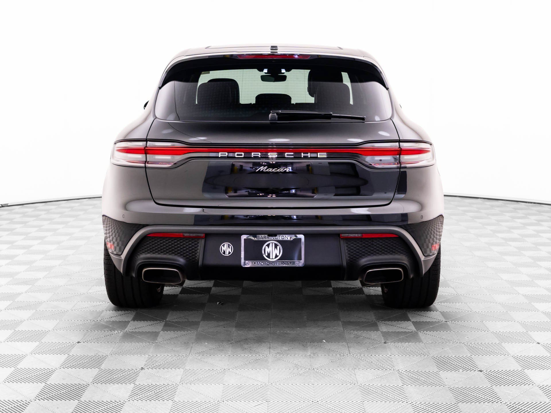 Used 2026 Porsche Macan AWD/4WD image 10