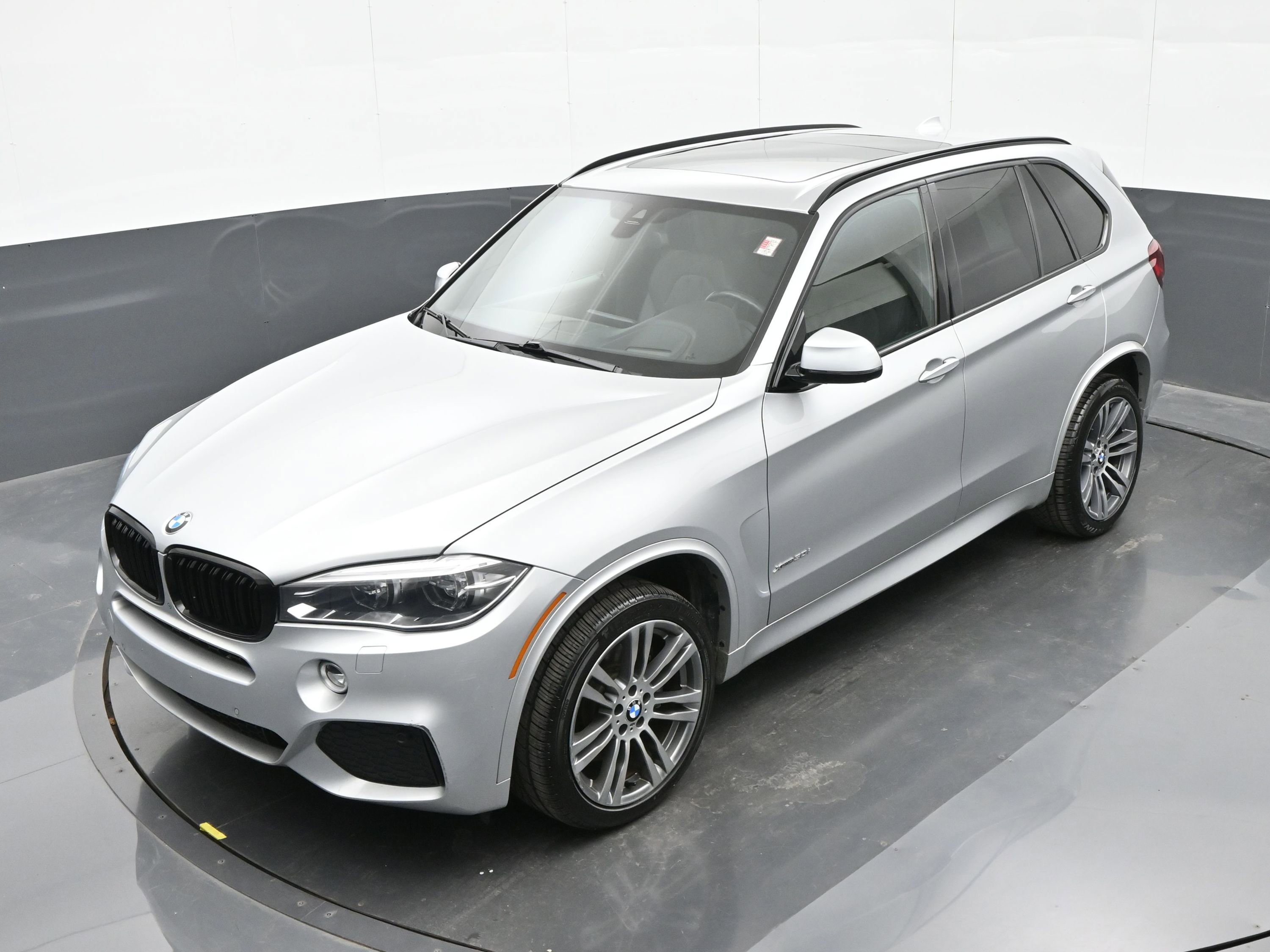 Used 2017 BMW X5 xDrive50i image 32