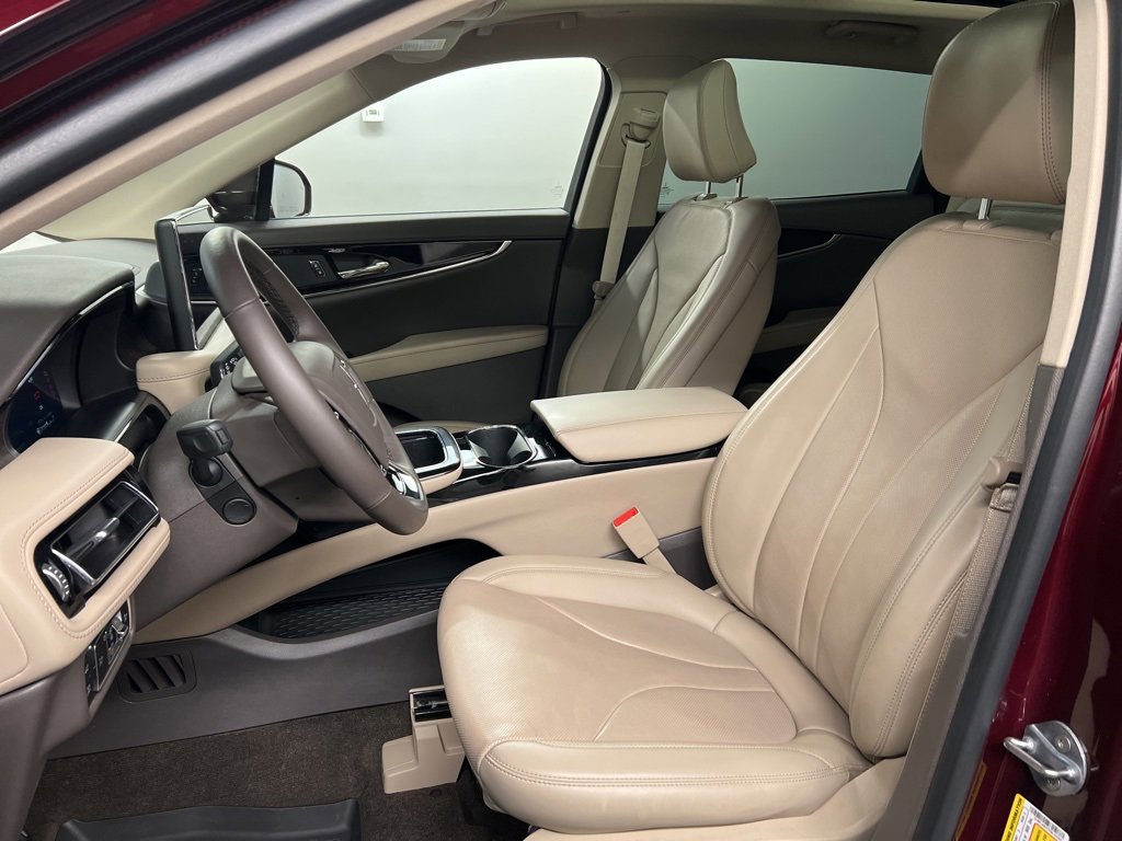 Certified 2023 Lincoln Nautilus Reserve image 23