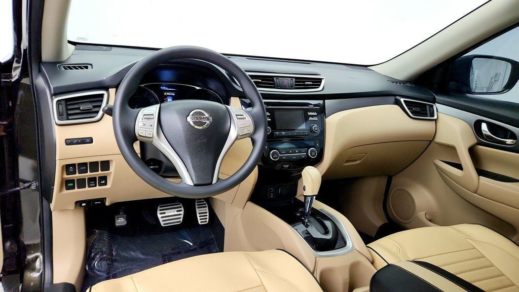 Used 2016 Nissan Rogue SV AWD/4WD image 12