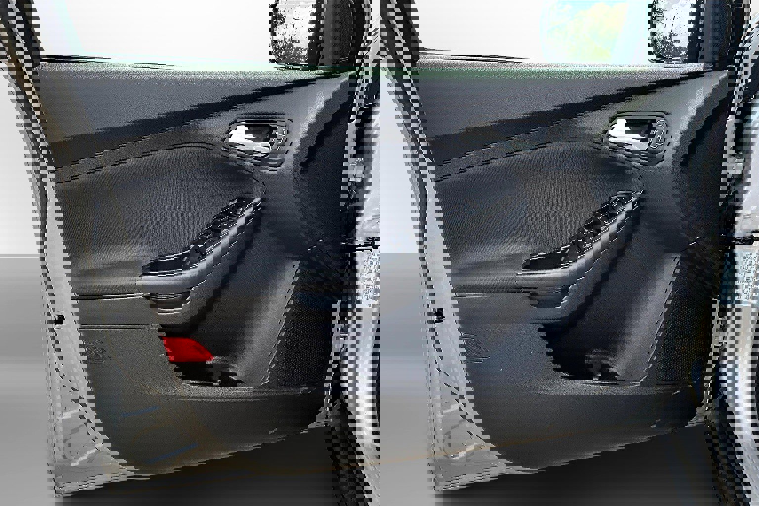 Used 2018 Ford Focus SE image 24