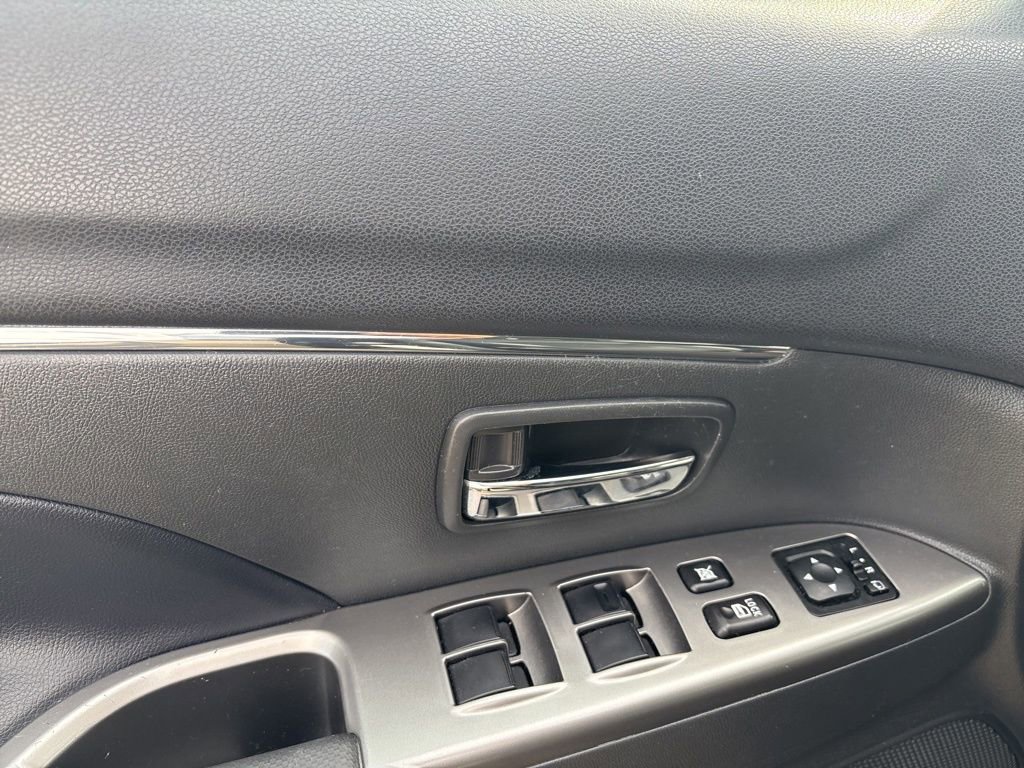 Used 2024 Mitsubishi Outlander Sport SE image 11