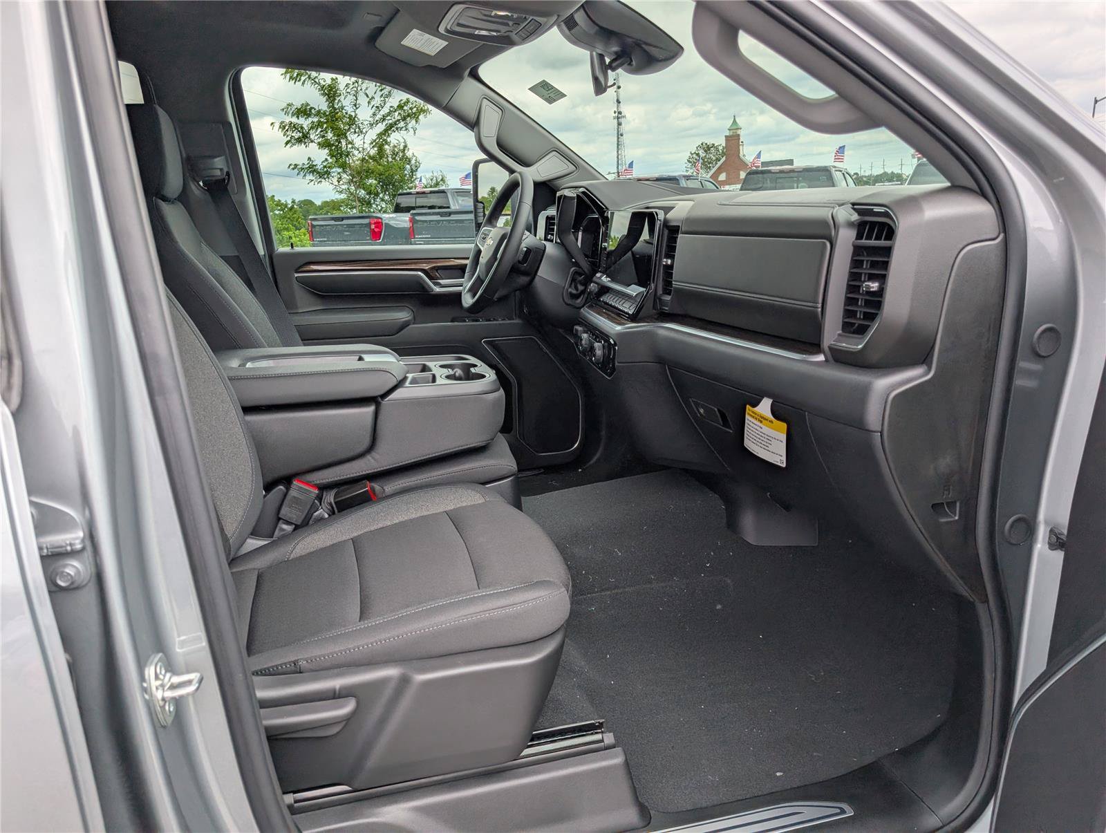 New 2026 Chevrolet Silverado 3500 LT w/ Z71 Off-Road Package AWD/4WD image 6