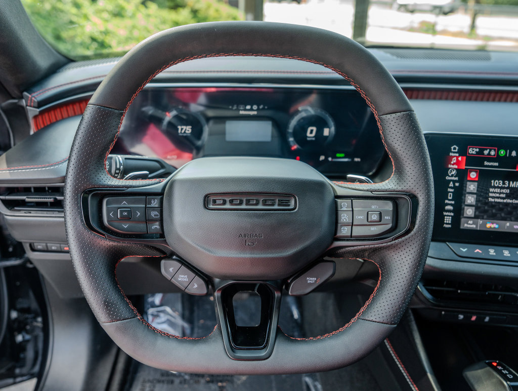 Used 2024 Dodge Charger Daytona R/T w/ Plus Group AWD/4WD image 5