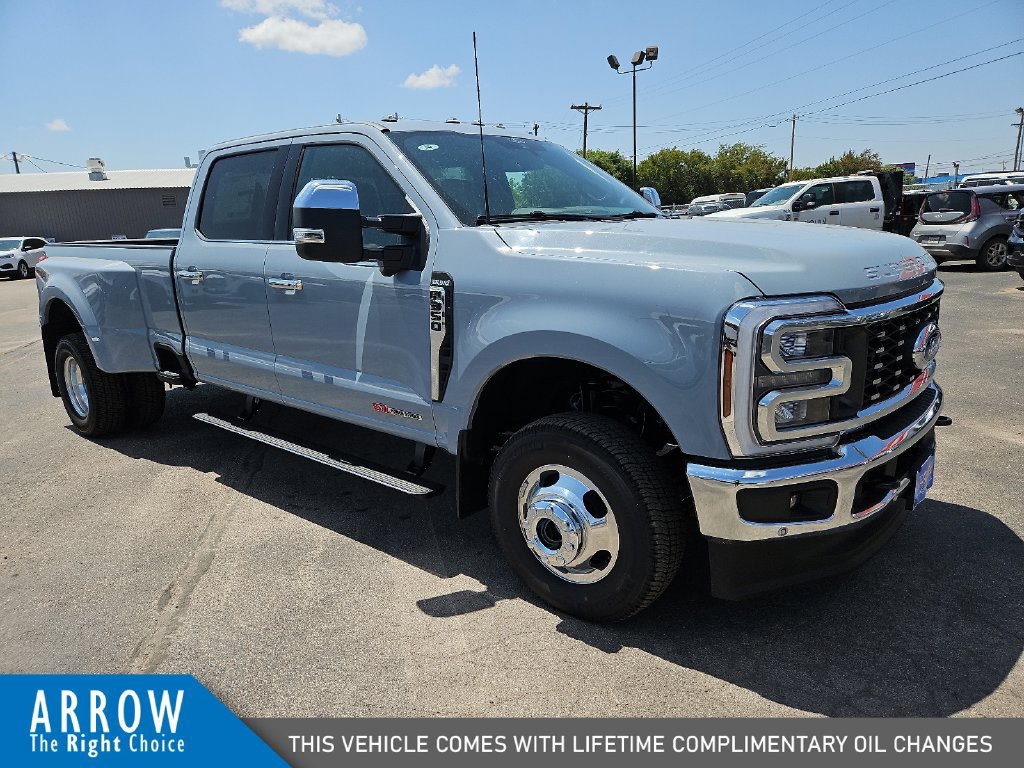 New 2026 Ford F350 King Ranch w/ Chrome Package AWD/4WD image 1